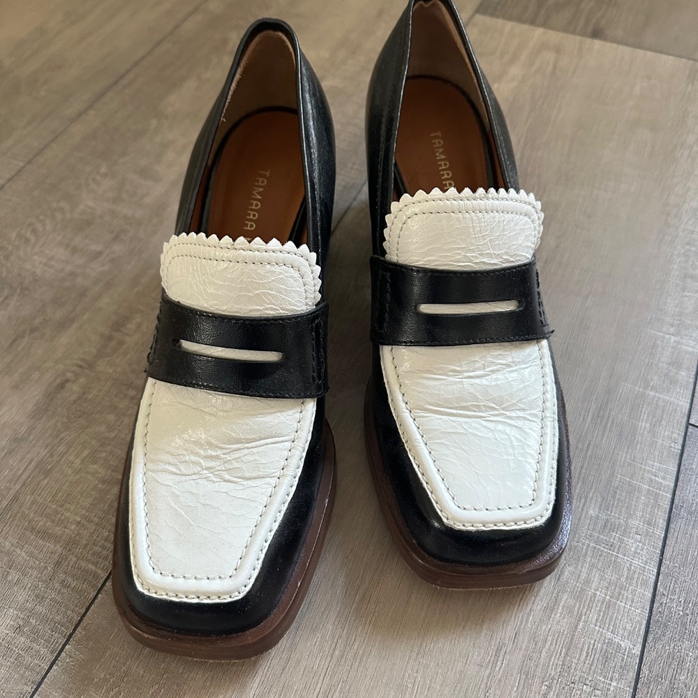 Tamara Mellon RARE black and white wood heel loafers
